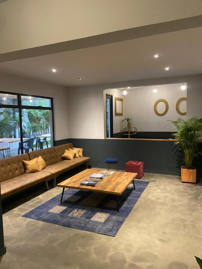 Отель Casa Mosaiko Patio Bonito Медельин Экстерьер фото