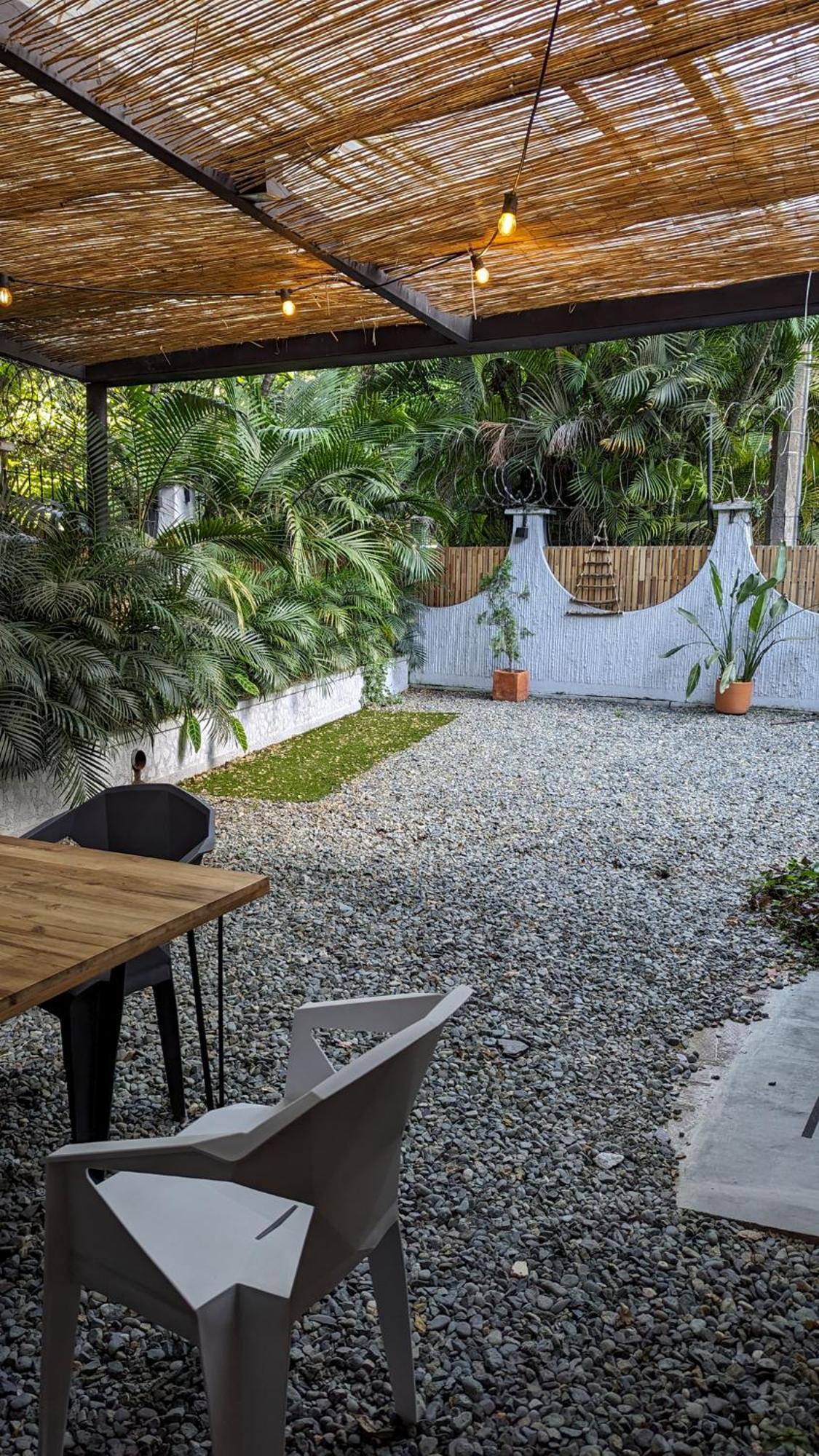 Отель Casa Mosaiko Patio Bonito Медельин Экстерьер фото