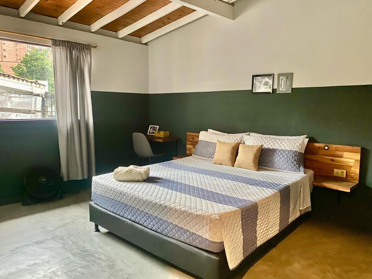 Отель Casa Mosaiko Patio Bonito Медельин Экстерьер фото